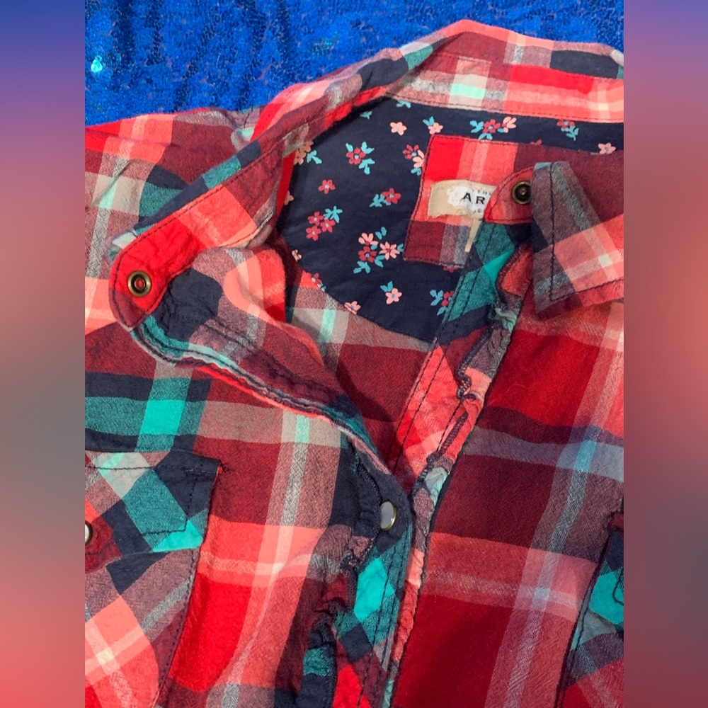 Button-Down Shirt - Picture 3 of 6